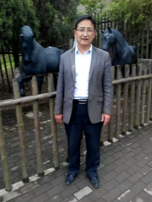 诗人头像