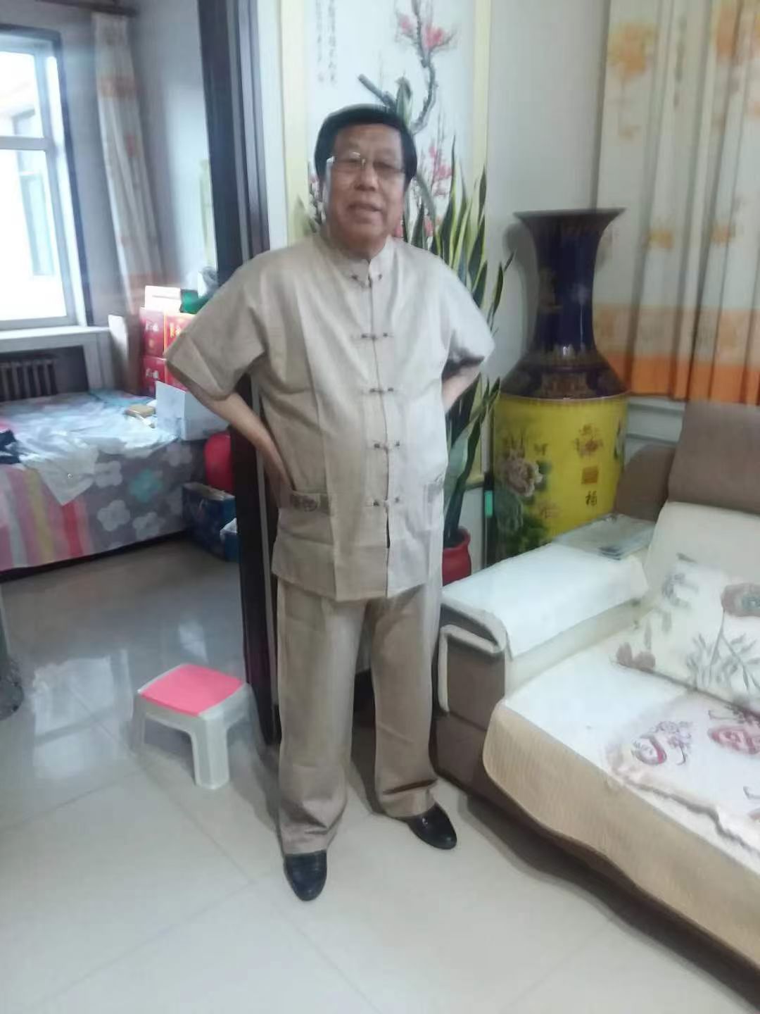 诗人头像