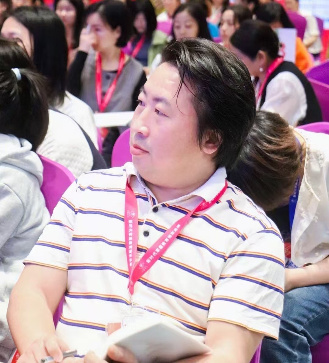 诗人头像