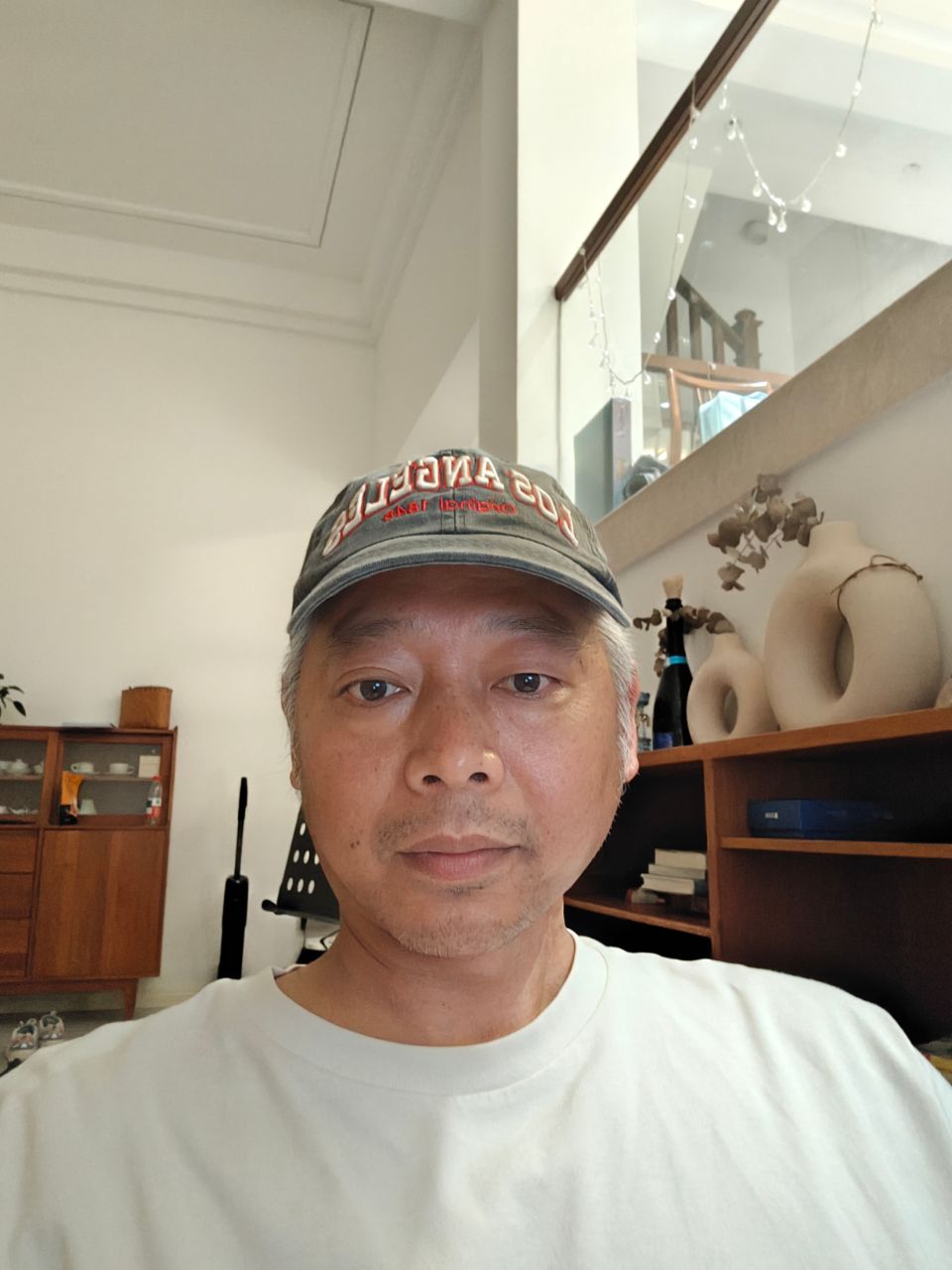 诗人头像