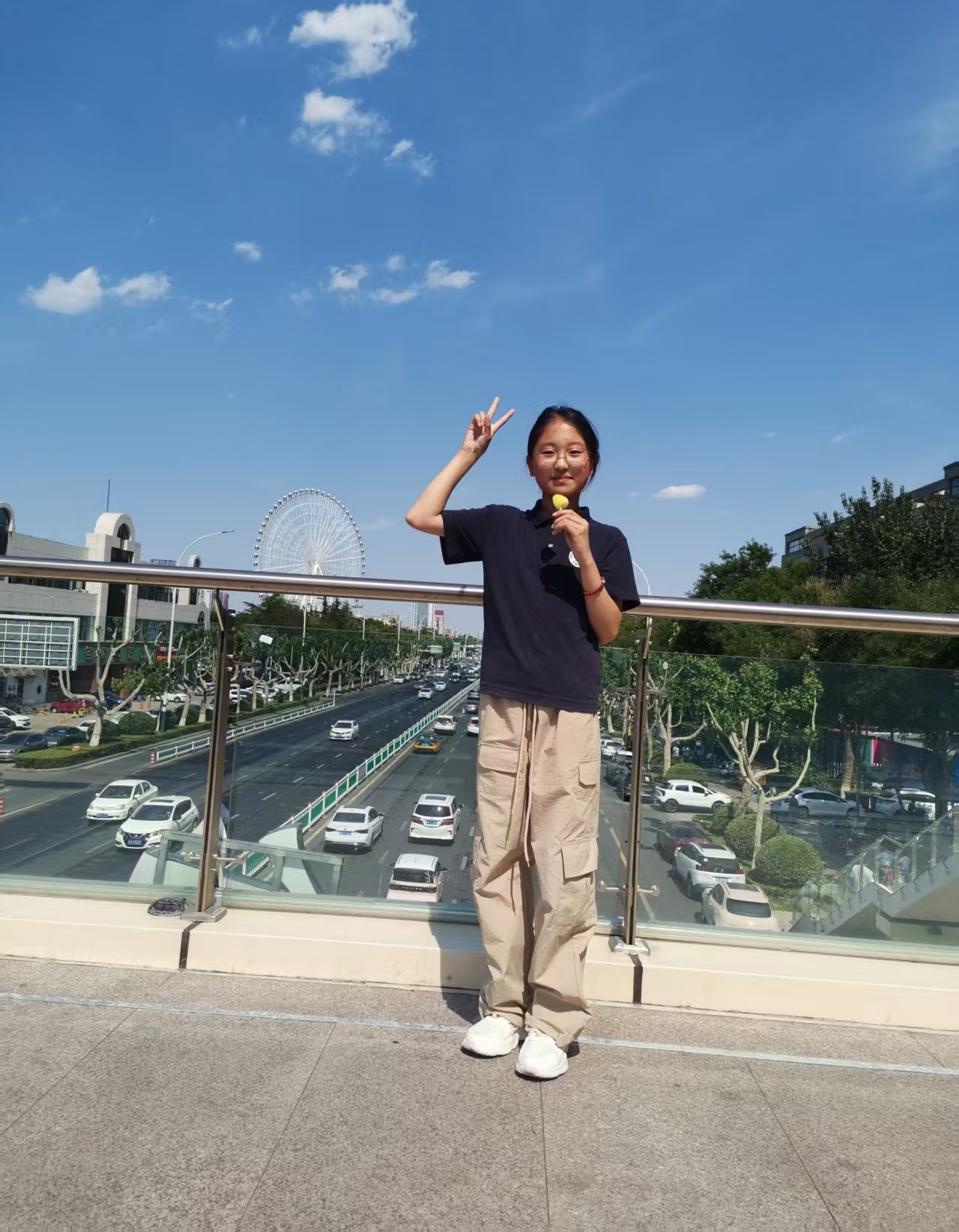诗人头像