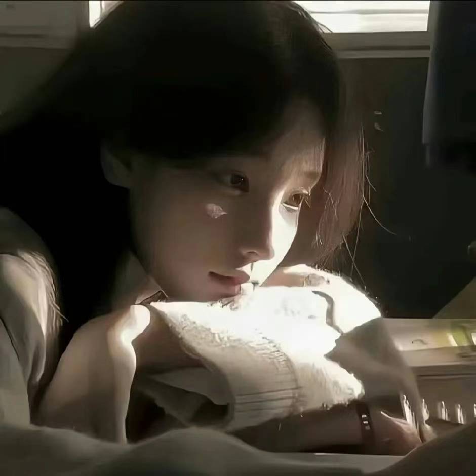 诗人头像