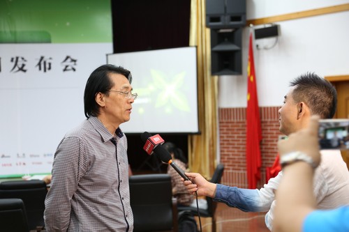 北京电视台采访何建明